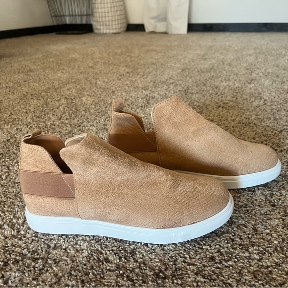 Tan Slip-On Sneakers New slip Ankle Boots Women Shoes Size 43/10ish - Picture 2 of 7